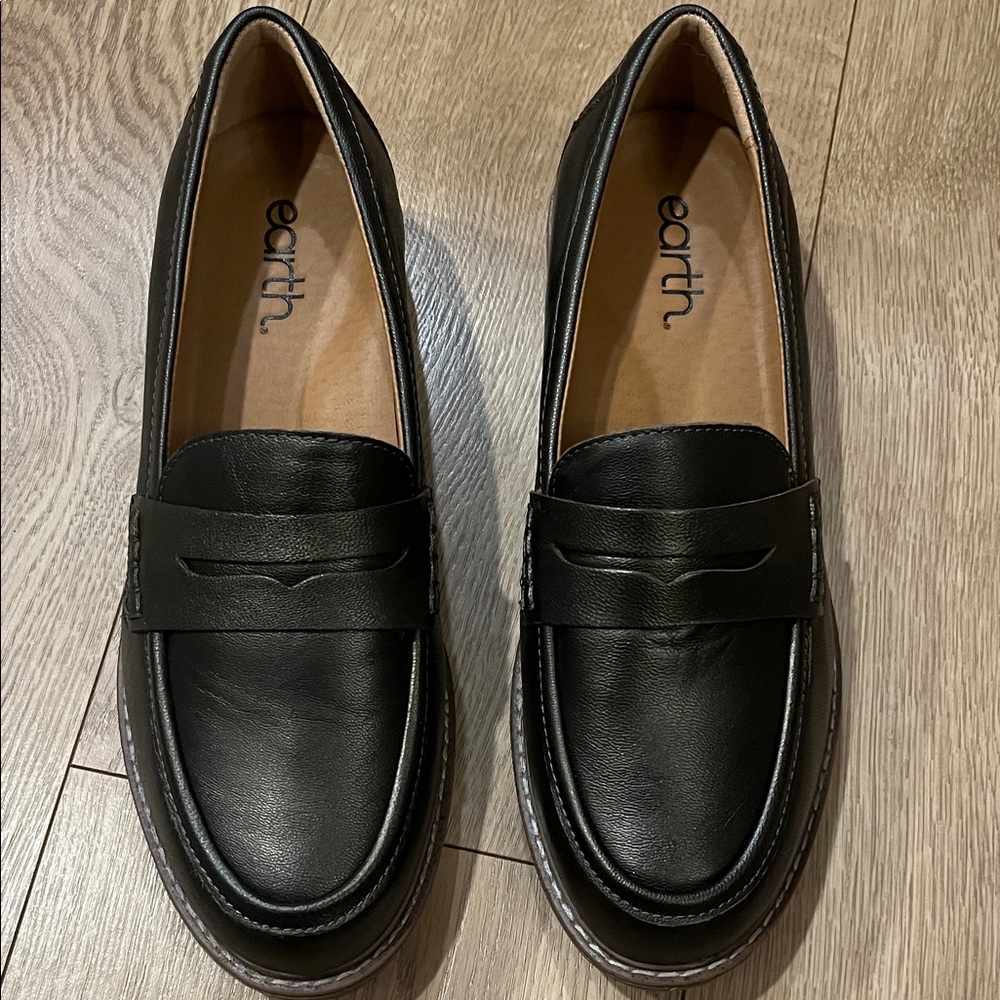 Earth Javas Slip-on Penny Loafers Leather Black Size 8W
